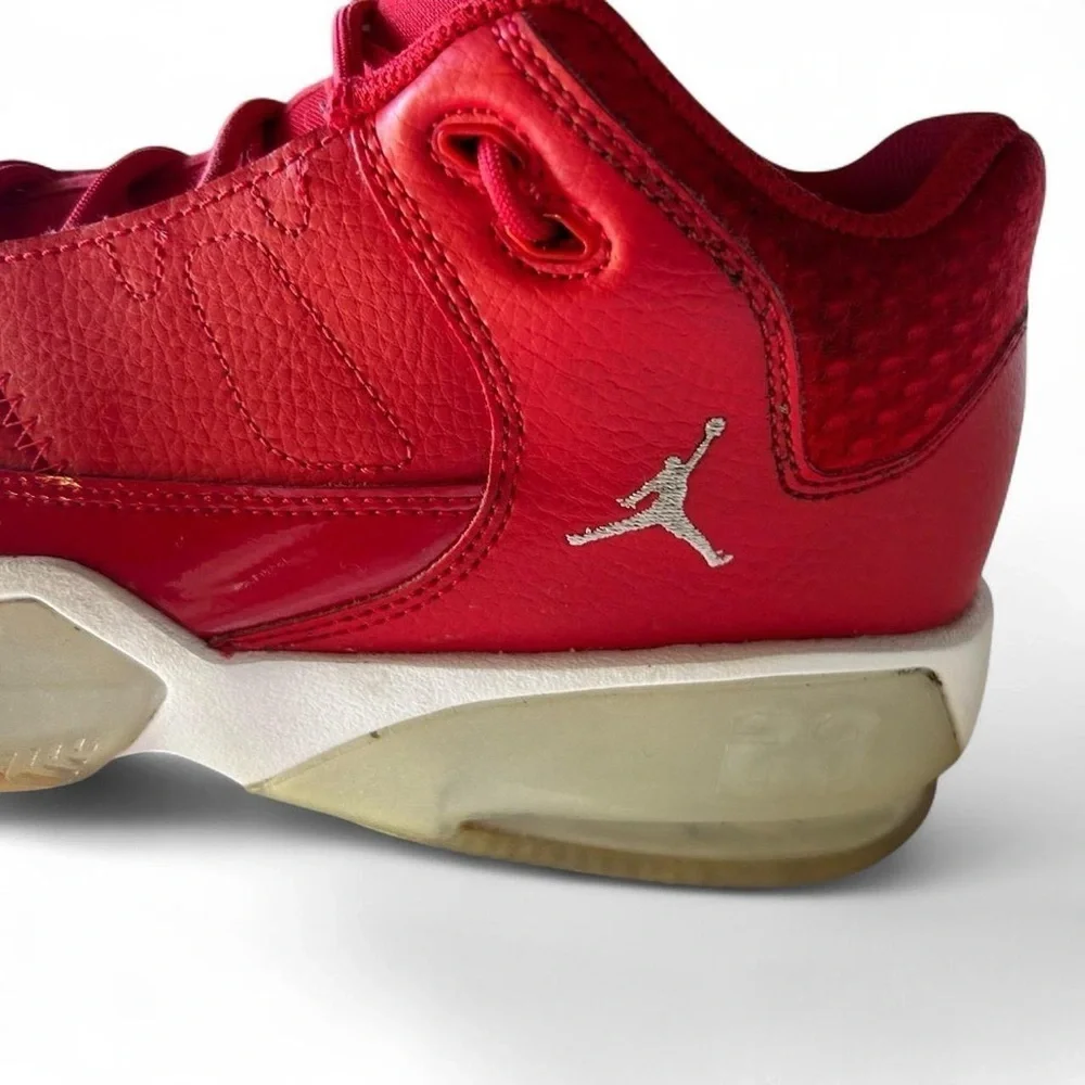 Jordan Max Aura 3 Basketball Sneakers - Youth- Size: 7Y (big kid)